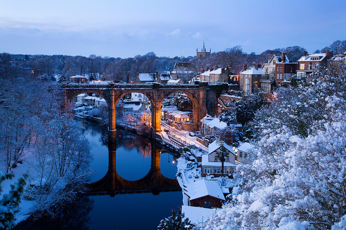 Viaduct and River Nidd in winter, Knaresborough, Yorkshire, UK - England