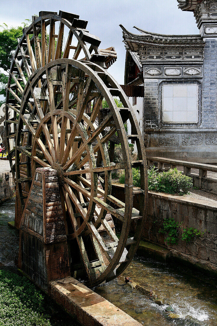Waterwheel in the Old Town, Lijiang, China