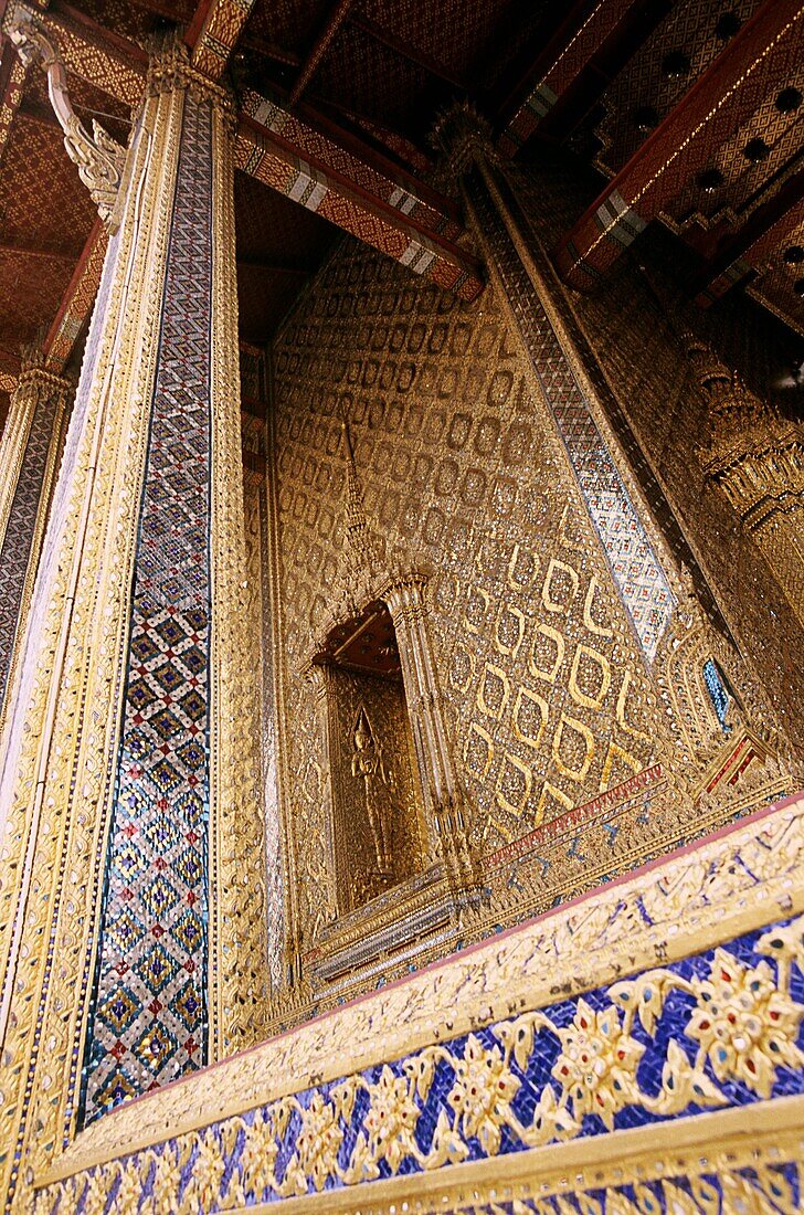 The wonderful decorations of the Wat Phra Kaeo palace, Bangkok, Thailand