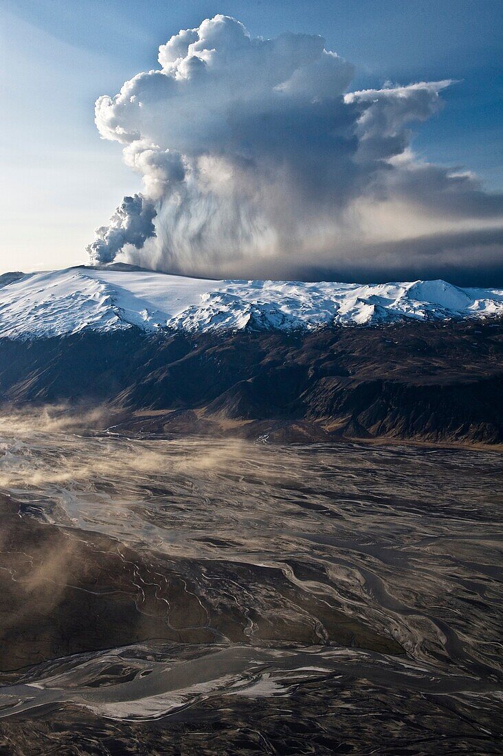 The Eyjafjallajökull reuption melted the glacier ice creating glacial floods down the Markarfljótsaurar valley