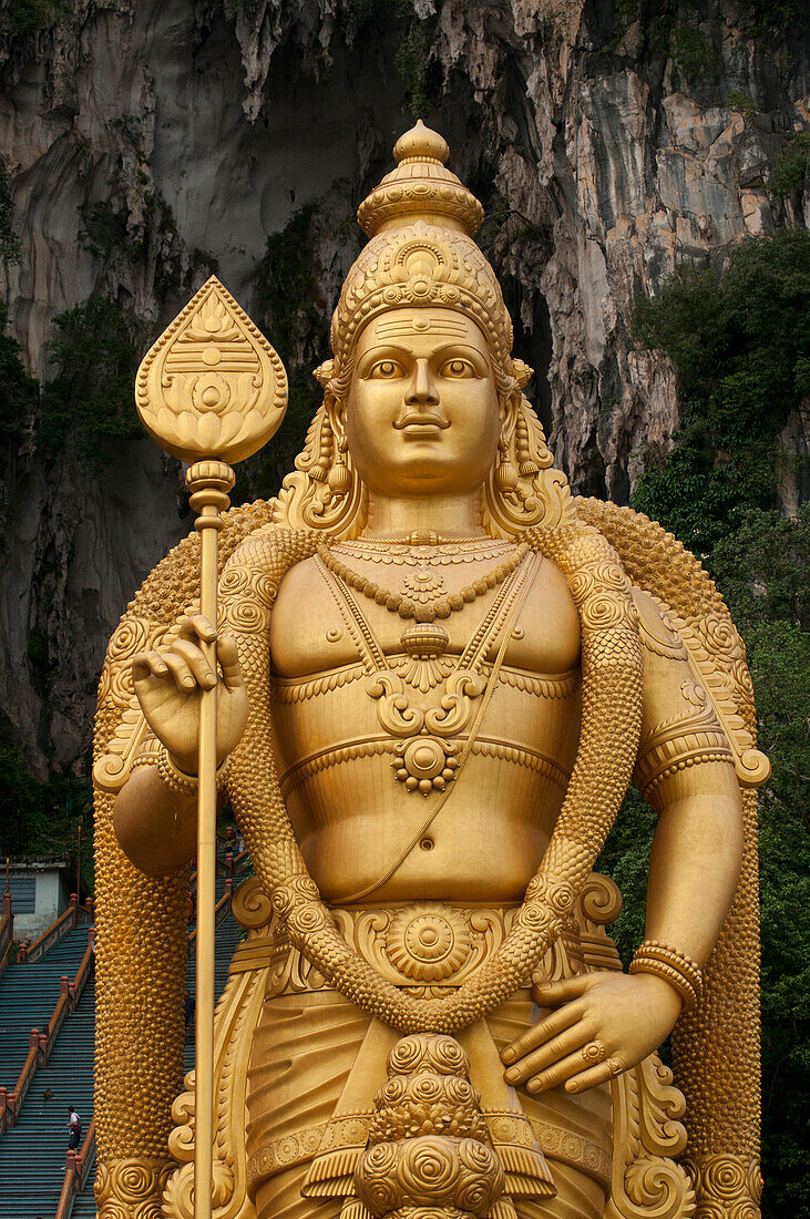 Statue von Murugan vor den Batu-Höhlen, nördlich von Kuala Lumpur, Malaysia, Asien