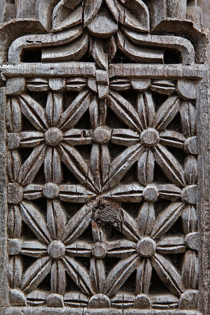 Detail einer geschnitzen Holztür, Stonetown, Sansibar City, Sansibar, Tansania, Afrika