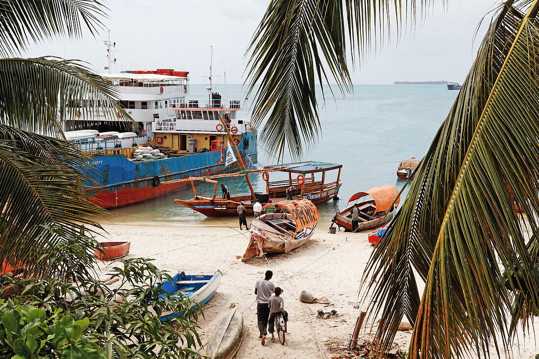 View of boats on the beach of Stonetown, Zanzibar City, Zanzibar, Tanzania, Africa