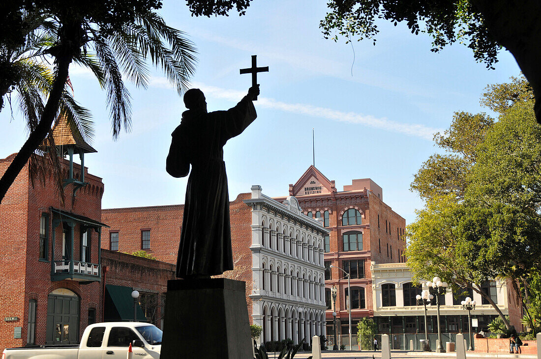 Statue an der Missionskirche, Downtown, Los Angeles, Kalifornien, USA, Amerika