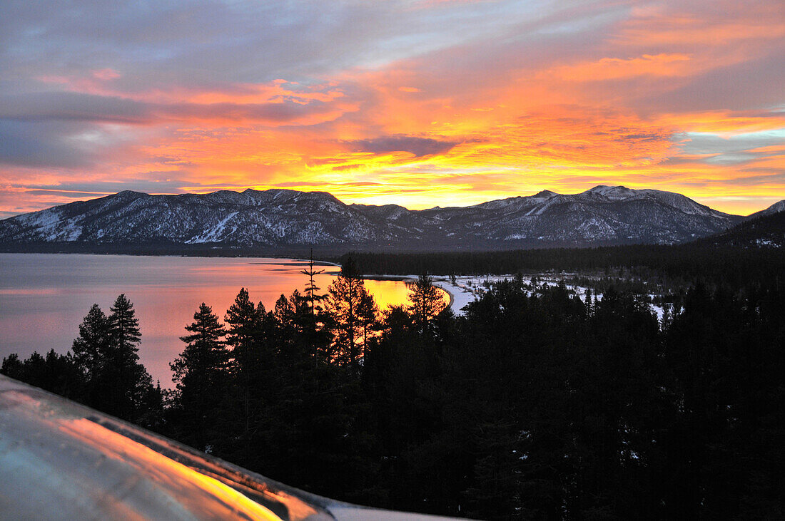 Sonnenaufgang am Lake Tahoe, Nord Kalifornien, USA, Amerika
