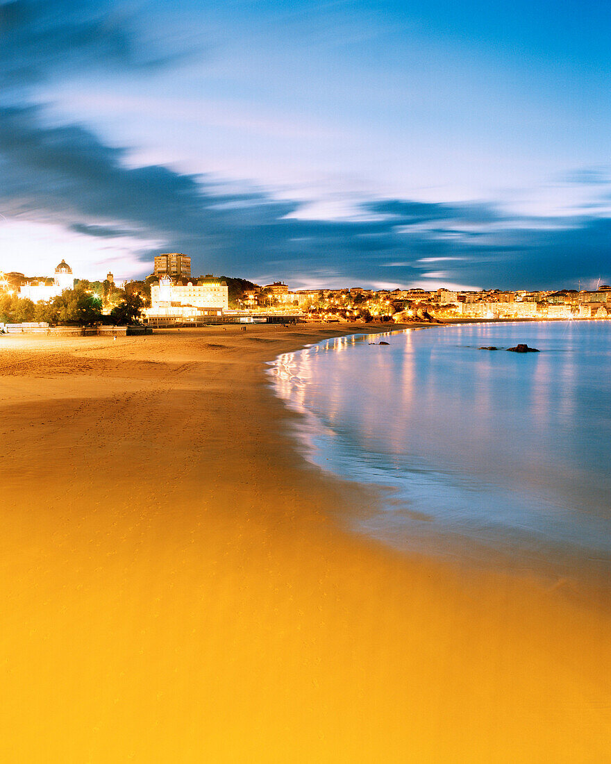 Main beach of Playa de Sardinero at night, Santander, Cantabria, Spain