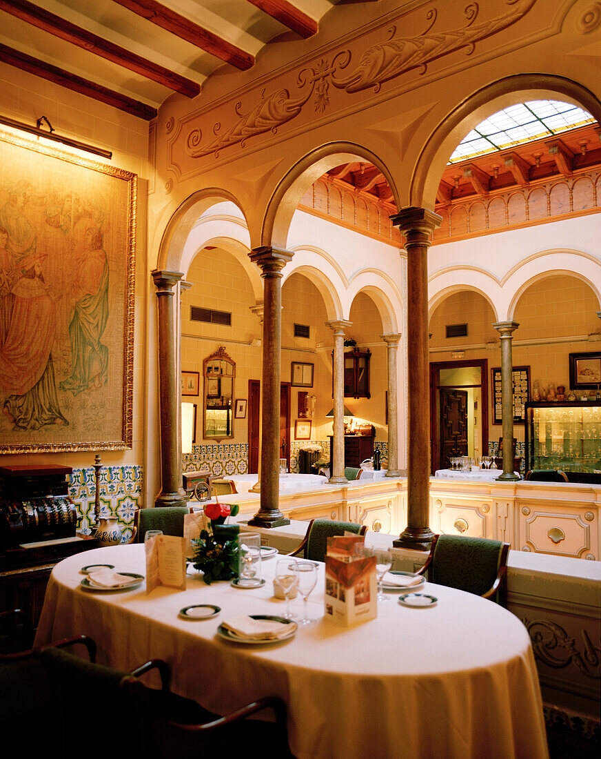 Restaurant und Feinkostgeschäft Montal, Zaragoza, Aragonien, Spanien