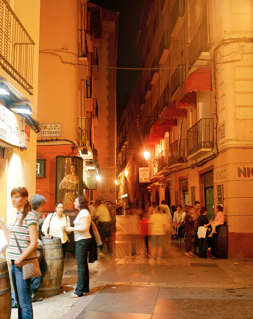 Nightlife on the street c/los Estebanes, Tapas bars, Saragossa, Aragon, Spain