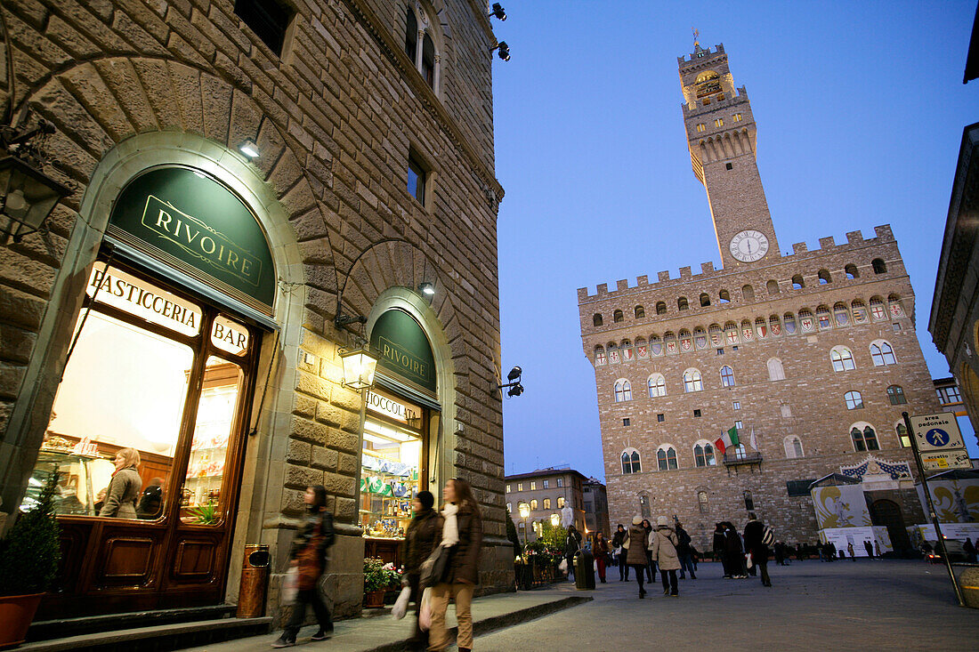 Konditorei, Bar an der Piazza della Signoria, Palazzo Vecchio im Hintergrund, Florenz, Toskana, Italien