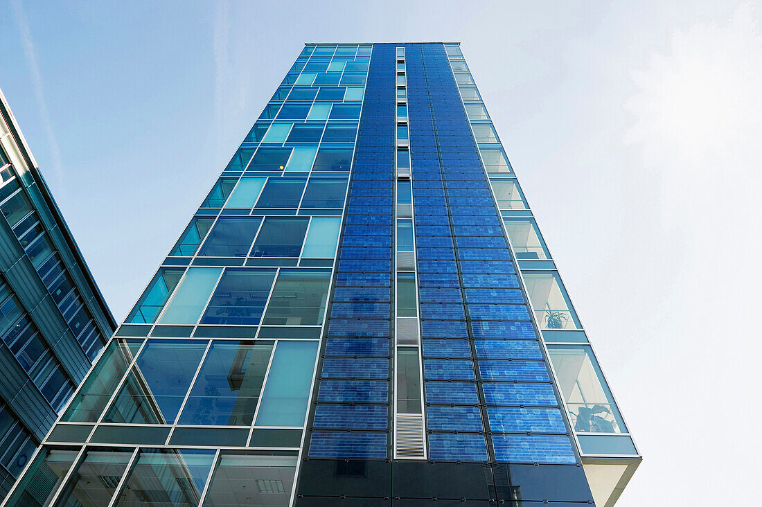 Hochhaus mit Solarfassade, Freiburg im Breisgau, Baden-Württemberg, Deutschland