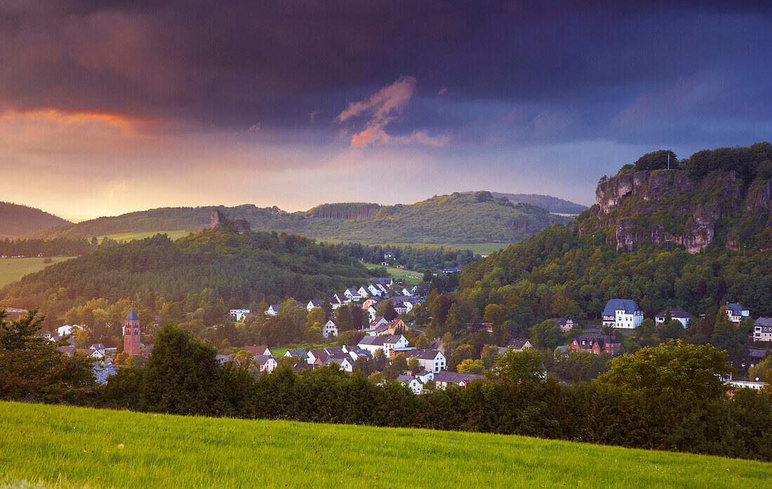 Gerolstein, Gerolsteiner Dolomitfelsen, Munterley, Eifel, Rhineland-Palatinate, Germany, Europe