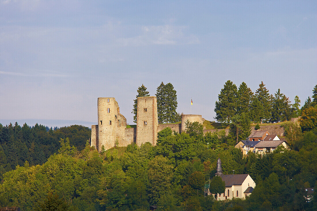 Ruin of Schönecken castle (13th - 14th century), Prüm, Schönecken, Eifel, Rhineland-Palatinate, Germany, Europe