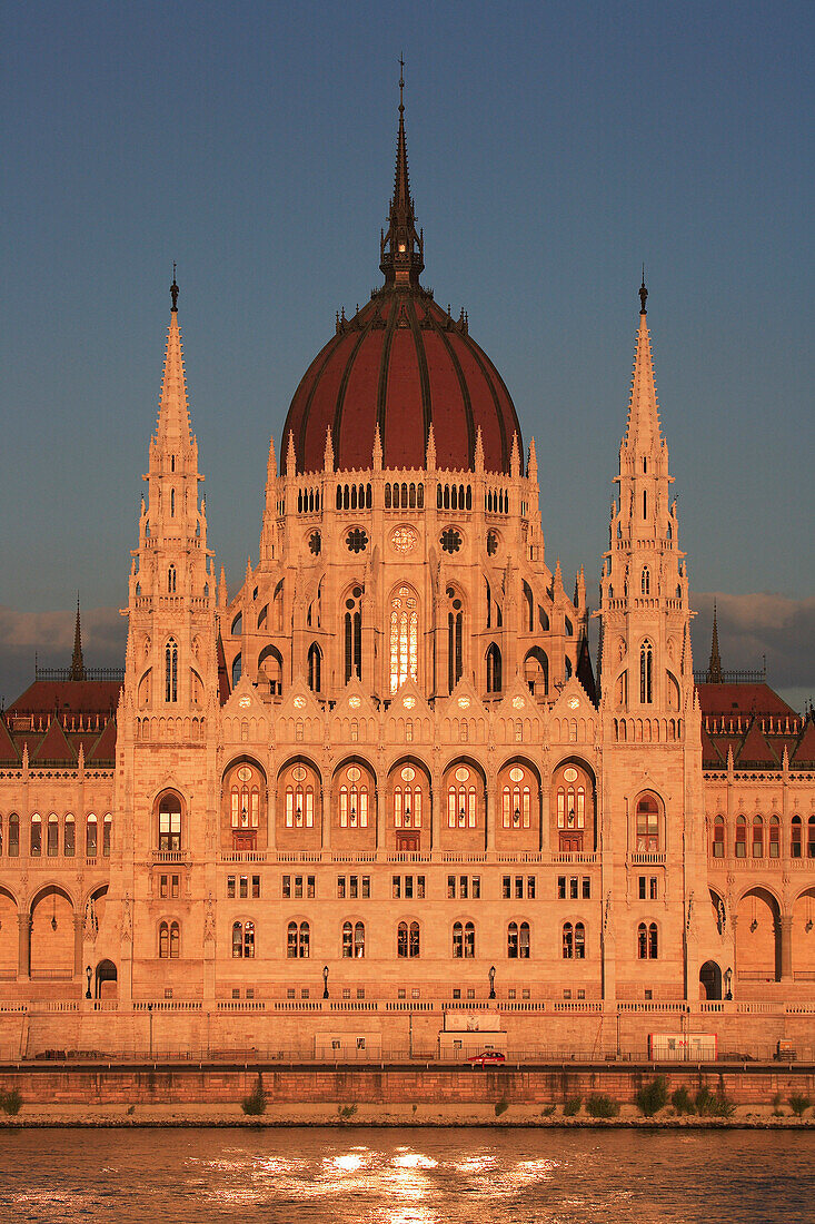 Parliament and River Danube at dusk, Budapest, Hungary