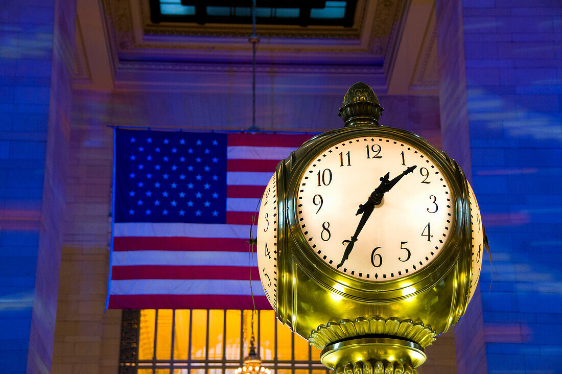 Grand Central Station - brass clock, New York, New York State, USA