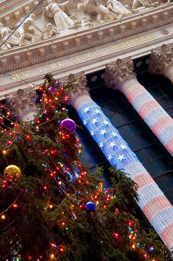 New York Stock Exchange at Christmas, New York, New York State, USA
