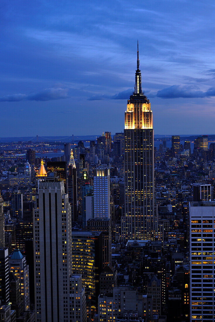 Skyline, Empire State Building in der Nacht, New York City, New York, USA, Nordamerika, Amerika