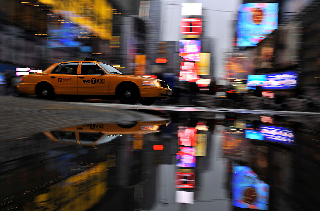 Taxi, Times Square, Manhattan, New York City, New York, USA, Nordamerika, Amerika