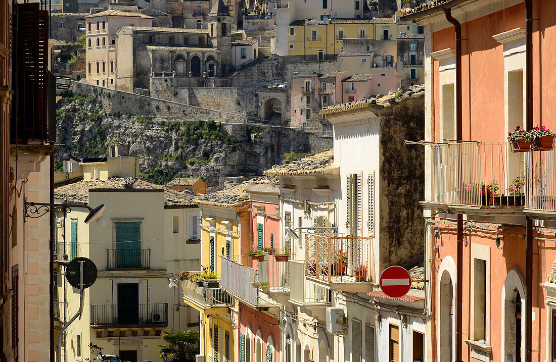 Blick auf die Altstadt von Ragusa, Ragusa, Sizilien, Italien