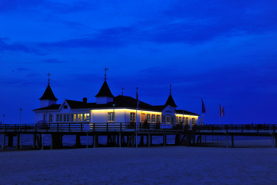 Pier (Seebruecke) at night, Ahlbeck, Heringsdorf, Usedom, Mecklenburg-Western Pomerania, Germany