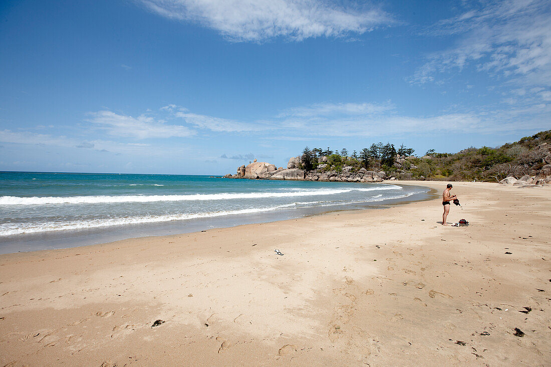 Balding Bay, northeast coast of Magnetic island, Great Barrier Reef Marine Park, UNESCO World Heritage Site, Queensland, Australia