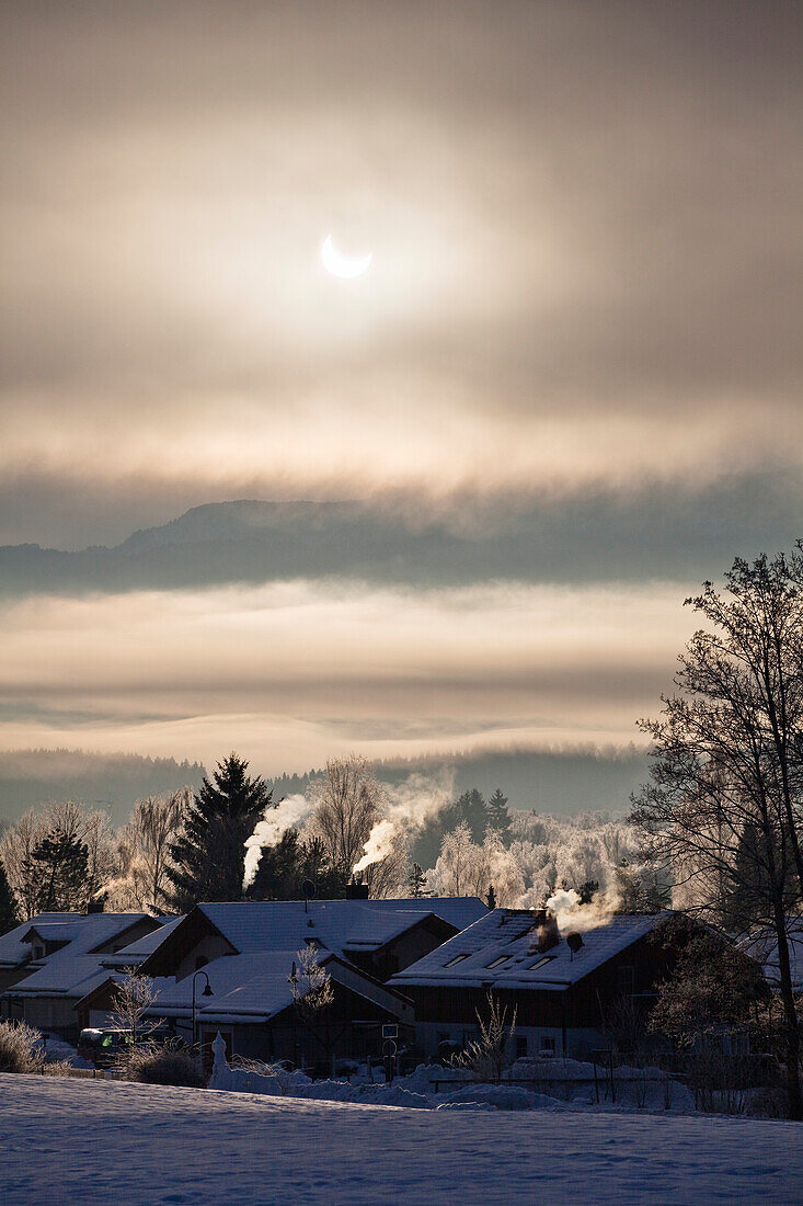 Partial solar eclipse (4th Jan 2011), Penzberg, Upper Bavaria, Germany