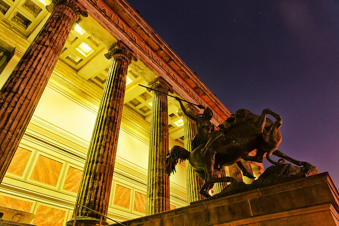 Altes Museum bei Nacht, Lustgarten, Mitte, Berlin, Deutschland, Europa