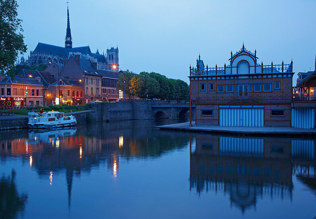 Evening at Port d'Amont, Pénichette, Old city, Notre-Dame cathedral, Boathouse of Amiens' rowing-club, Amiens, Dept. Somme, Picardie, France, Europe
