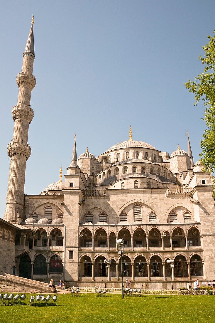 Sultanahmet Mosque, also known as the Blue Mosque and Sultan Ahmed Mosque, Istanbul, Turkey