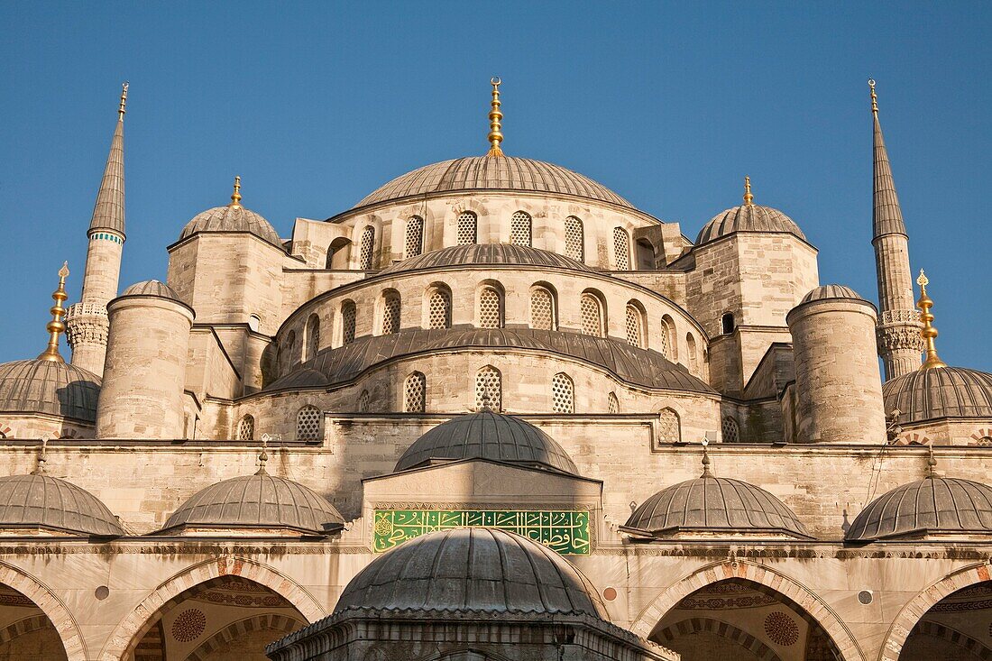 Sultanahmet Mosque, also known as the Blue Mosque and Sultan Ahmed Mosque, Istanbul, Turkey