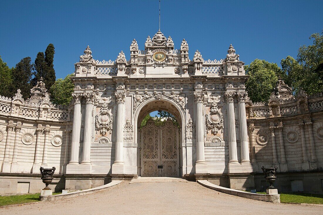 Sultan’s Gate, also known as the Royal and Imperial Gate, Dolmabahce Palace, Istanbul, Turkey