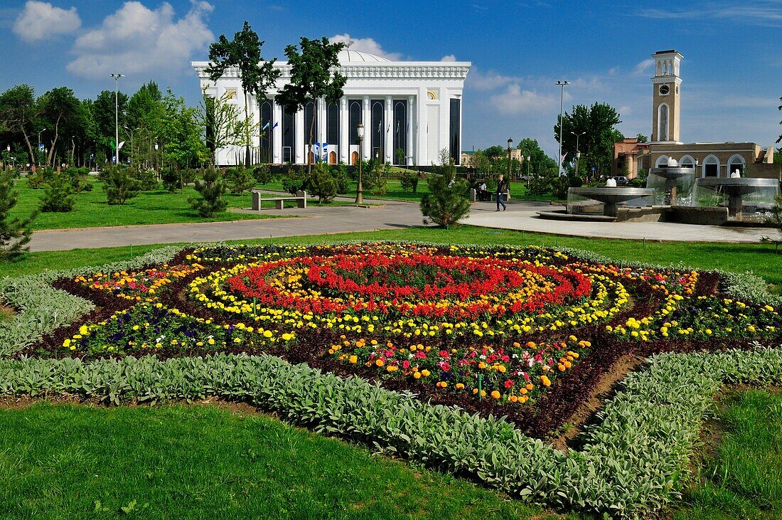 Amir Timur Square, central city square in Tashkent, Uzbekistan, Central Asia