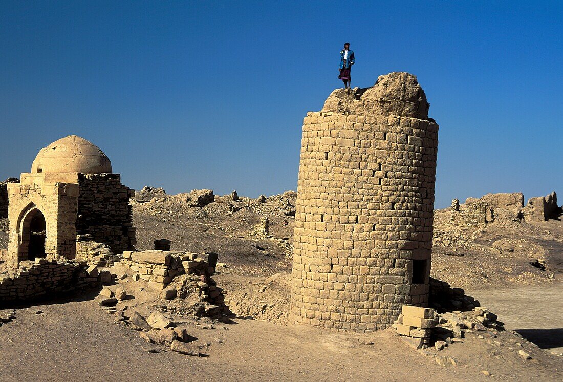 Asia, Yemen, Barrakesh, most famous ancient city ruins, Baraquish's wall had been rebuilt in 450BC by the Sabeans