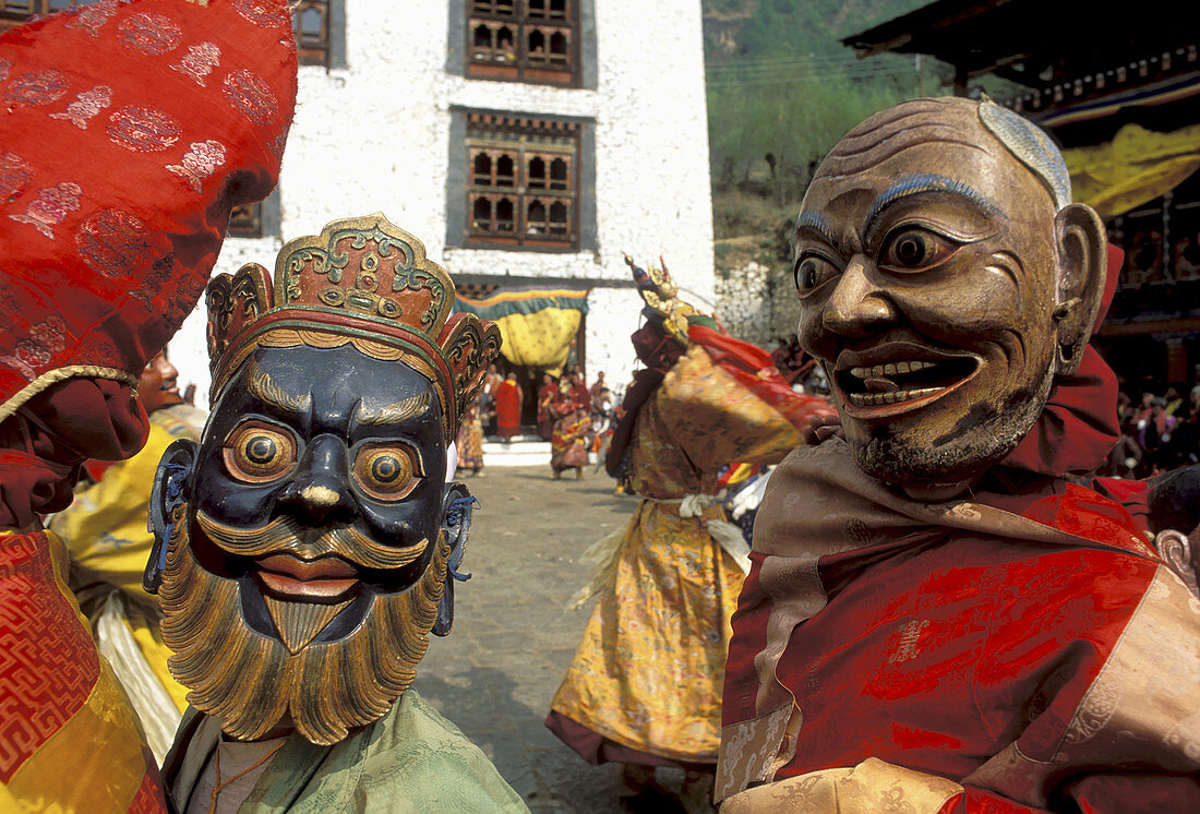 Traditional dance, 'tsechu,  great annual festival, Rinpung Dzong monastery, Paro district, Bhutan