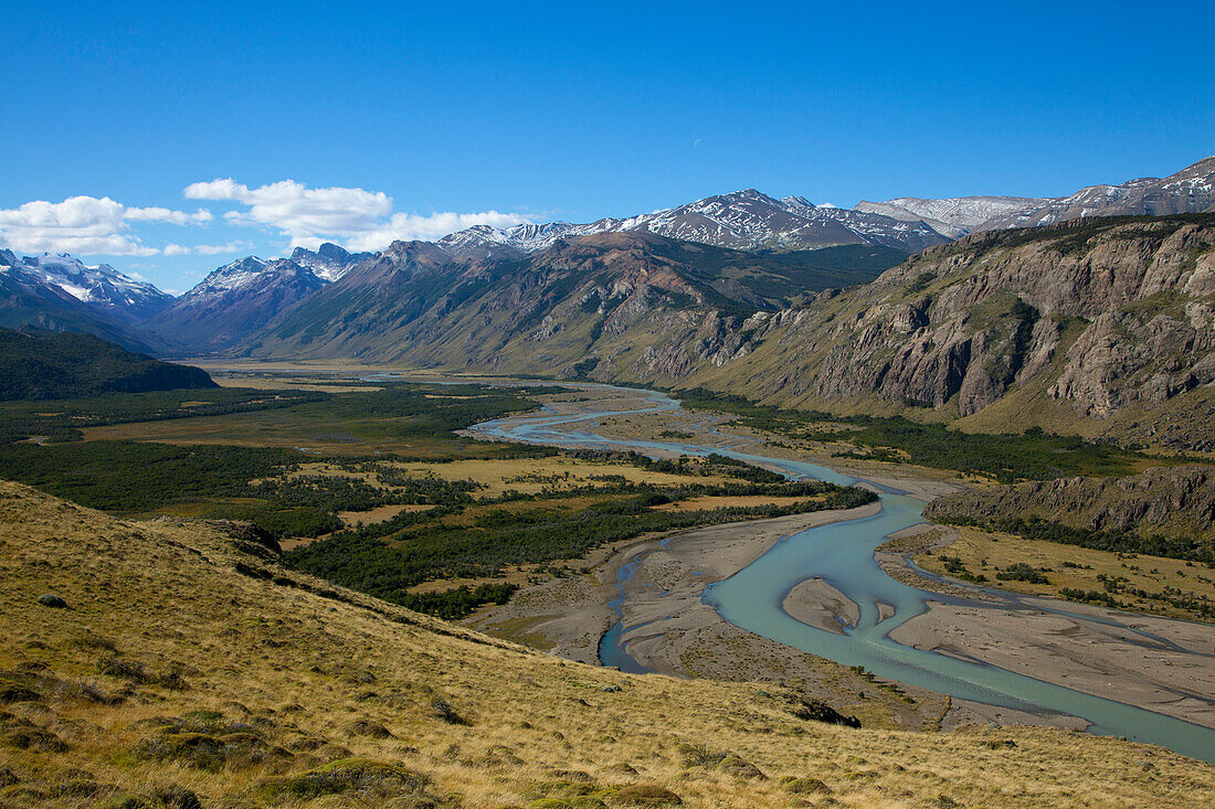 Blick ins Tal des Rio de las Vueltas, Nationalpark Los Glaciares, bei El Chalten, Patagonien, Argentinien
