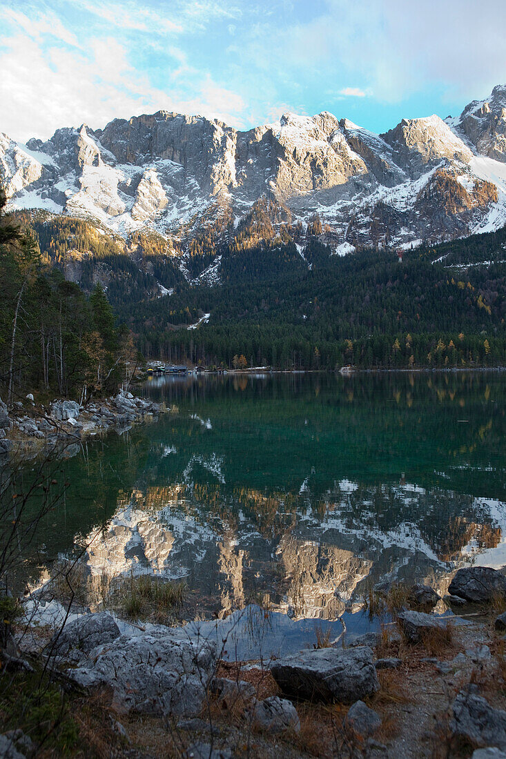 Lake Eibsee near Garmisch-Partenkirchen below the mountain Zugspitze, Upper Bavaria, Germany, Europe