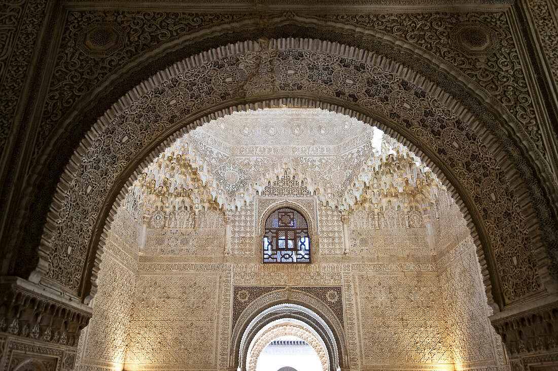 Innenansicht der Sala de los Abencerrajes, Alhambra, Granada, Andalusien, Spanien, Europa