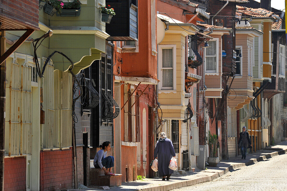 Street scenery, view of old timber houses, Istanbul, Turkey, Europe