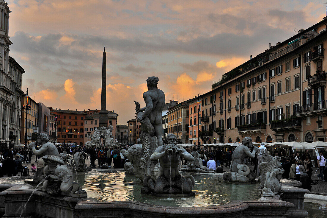 Fontana del Moro in the evening, Piazza Navona, Rome, Lazio, Italy