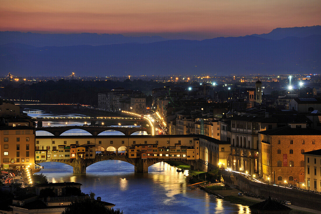 View of the Ponte Vecchio and the river Arno in the evening, Florence, Tuscany, Italy, Europe