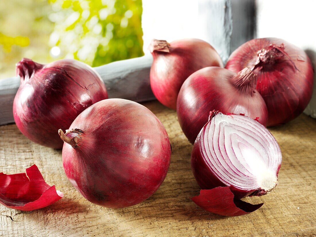 Whole fresh Red Onions
