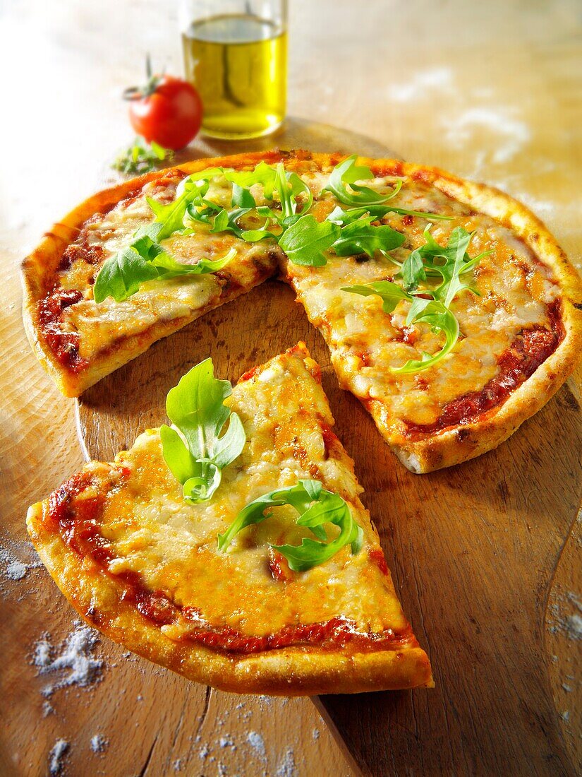 Italian cheese Pizza with rocket - margerita