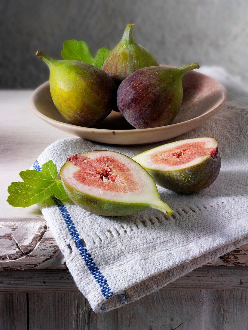 fresh fig halves