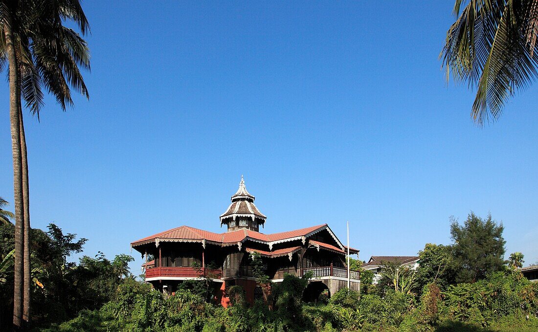 Myanmar, Burma, Yangon, Rangoon, old house, traditional architecture