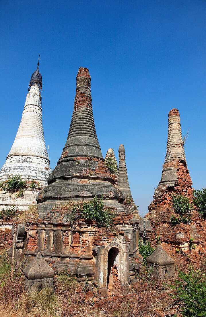Myanmar, Burma, Inle Lake, Indein, old stupa ruins