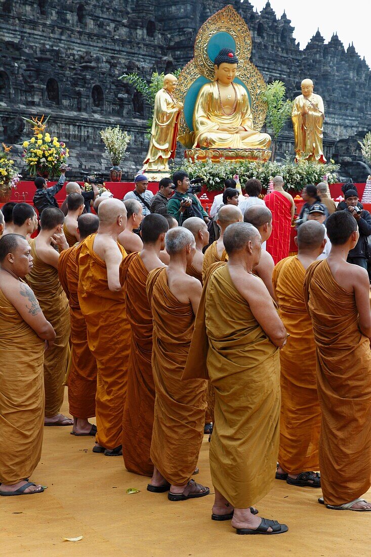Indonesia, Java, Borobudur, Waisak Day celebration, Buddha's anniversary, monks