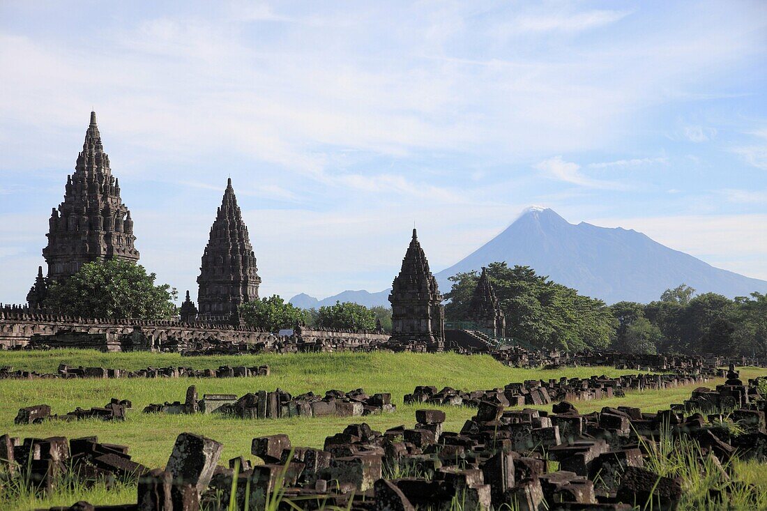 Indonesia, Java, Prambanan, hindu temples, Gunung Merapi volcano