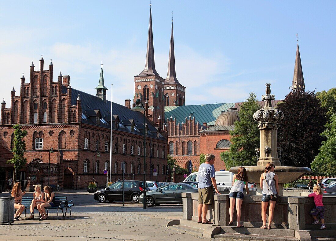 Denmark, Zealand, Roskilde, Cathedral, town hall, main square, people