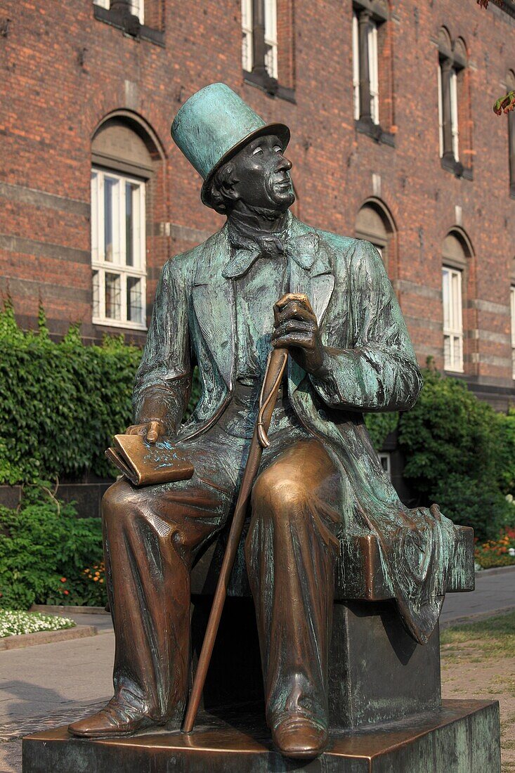 Denmark, Copenhagen, Hans Christian Andersen statue