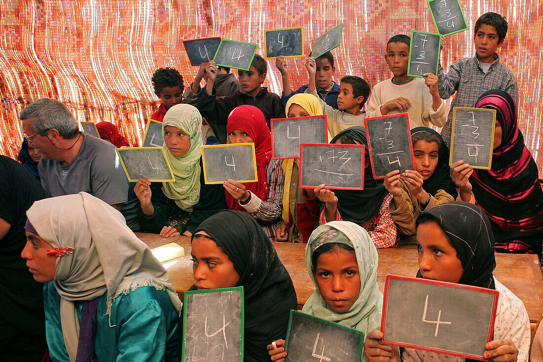 A Class of Nomad Children, Association For the Development of Nomad Life in the Region of Zagora, Berber People, Morocco, Maghrib, Africa