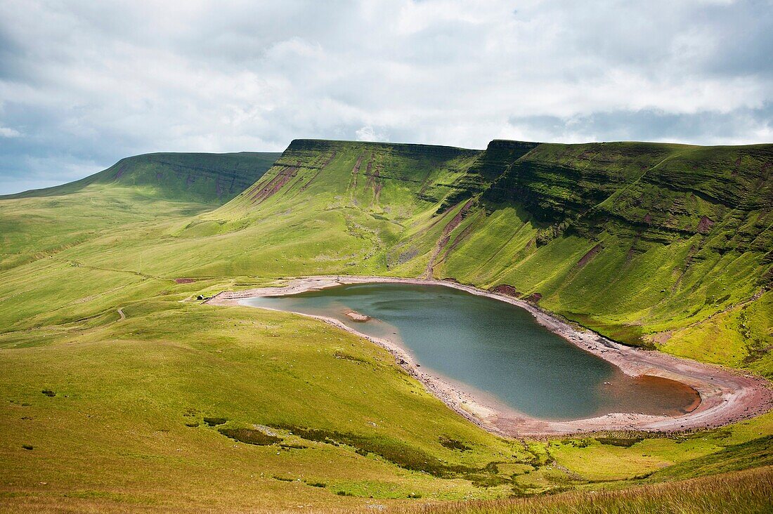 Picws Du and Llyn Y Fan Fach Reservoir, Black mountain, Brecon Beacons national park, Wales